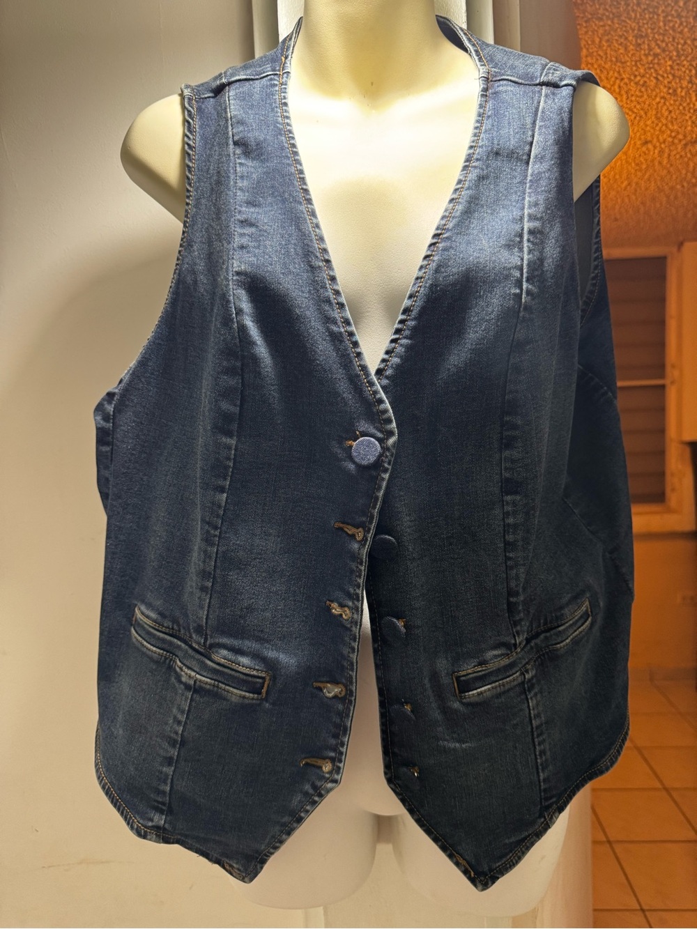 Torrid sz 0 denim vest